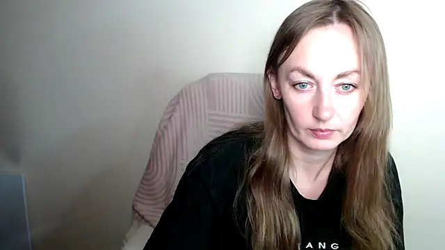 LiaSeass  online show from May 23, 2026, 11:47 am