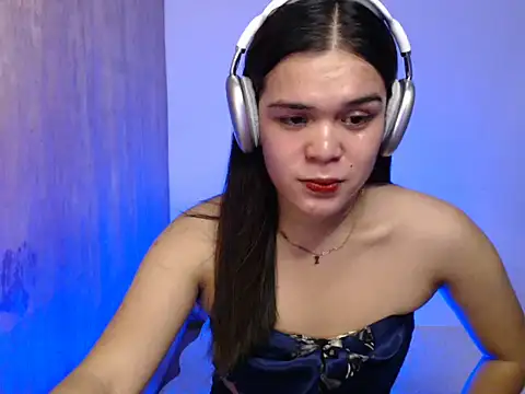 Snapshot of stripyapril chatting on June 27, 2026, 12:22 pm stripyapril online show from June 27, 2026, 12:22 pm