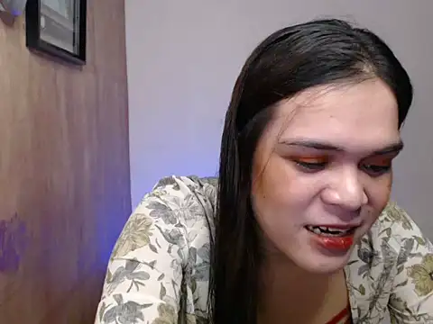 Snapshot of stripyapril chatting on July 9, 2026, 5:55 am stripyapril online show from July 9, 2026, 5:55 am