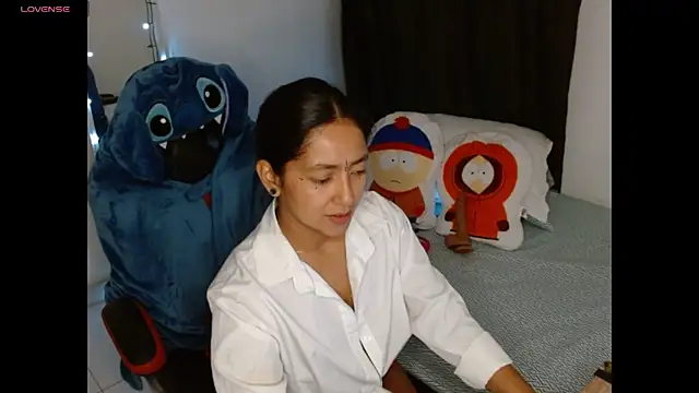 Snapshot of NovahPerotti chatting on July 3, 2026, 4:30 am NovahPerotti online show from July 3, 2026, 4:30 am
