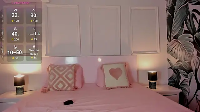 EVANGELIINE 21 online show from January 6, 2026, 6:44 pm