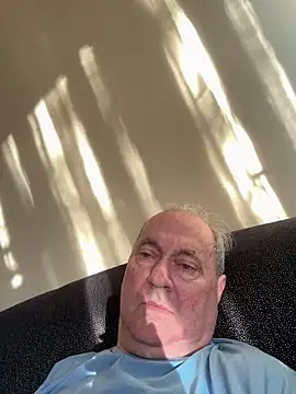 csikar online show from April 20, 2026, 4:43 pm