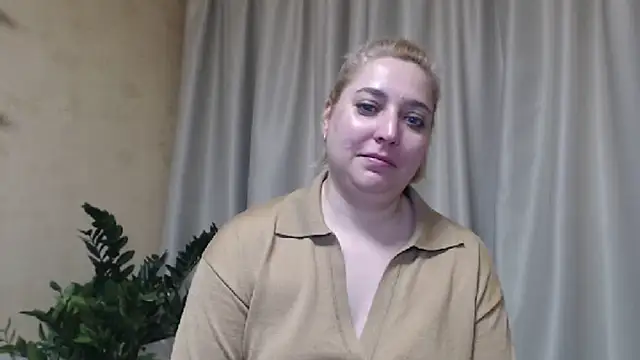 sweetpussy13 online show from March 15, 2025, 9:30 am