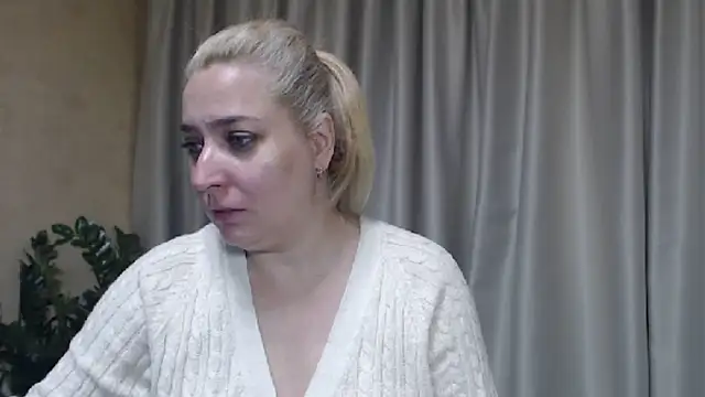 sweetpussy13 online show from September 28, 2025, 5:35 am