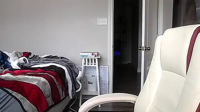 redremmi online show from March 5, 2026, 8:27 pm