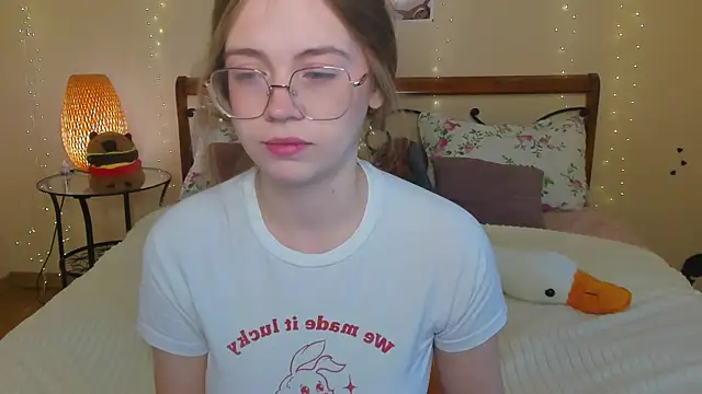 Snapshot of miya_soft chatting on May 19, 2026, 1:56 am miya soft online show from May 19, 2026, 1:56 am