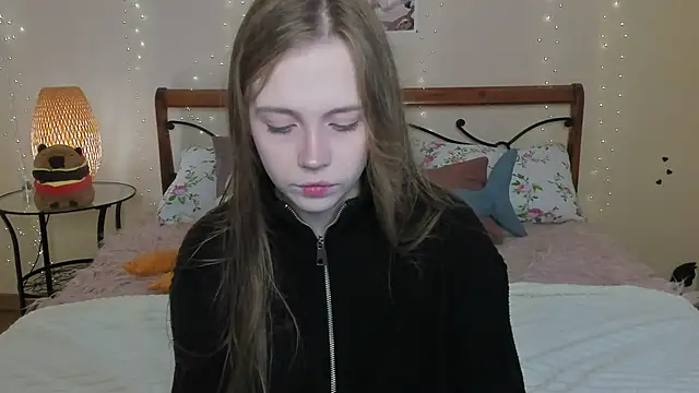 Snapshot of miya_soft chatting on May 31, 2026, 1:36 am miya soft online show from May 31, 2026, 1:36 am