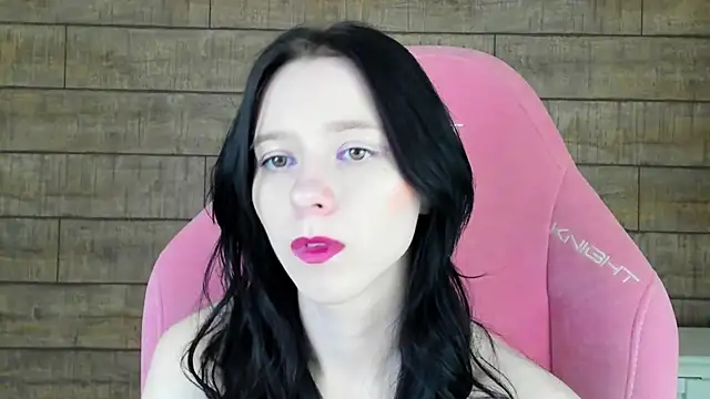 ArinaKubrick online show from April 21, 2026, 4:34 pm