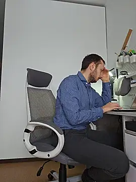 Snapshot of Lovebackground chatting on January 15, 2026, 9:25 am Lovebackground online show from January 15, 2026, 9:25 am