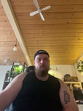 YoursxTruly online show from February 25, 2026, 10:03 am