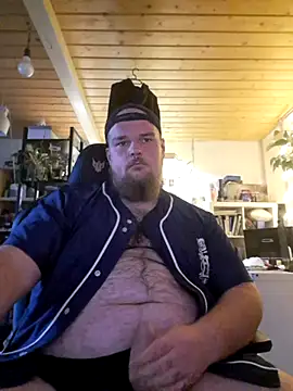 Snapshot of YoursxTruly chatting on July 3, 2026, 7:42 pm YoursxTruly online show from July 3, 2026, 7:42 pm