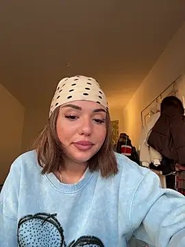 SilkyMira online show from January 18, 2026, 2:54 pm