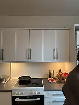 SilkyMira online show from February 5, 2026, 11:59 am