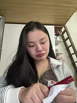 leo-kitty online show from March 2, 2026, 2:24 pm