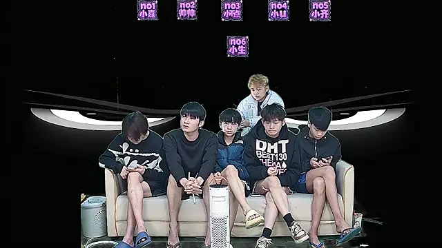 Snapshot of yujiannanpu chatting on January 6, 2026, 2:59 am yujiannanpu online show from January 6, 2026, 2:59 am