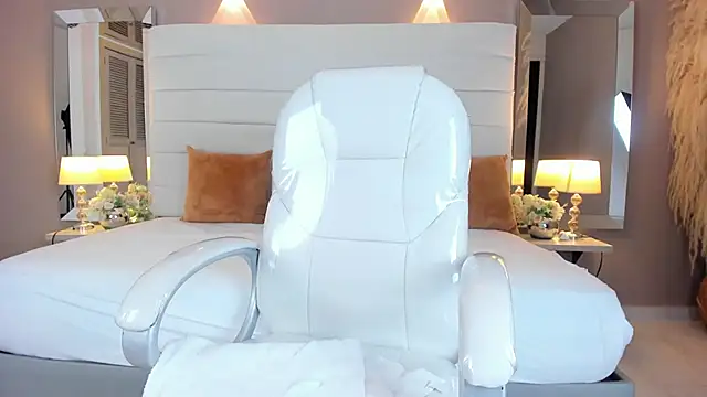 maturexxx  online show from September 22, 2025, 8:00 pm