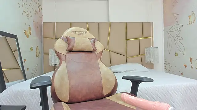 Jadde Greyy  online show from January 16, 2026, 2:37 am