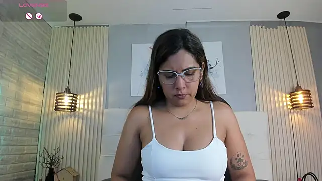 scarletbaker   online show from January 9, 2026, 7:15 pm