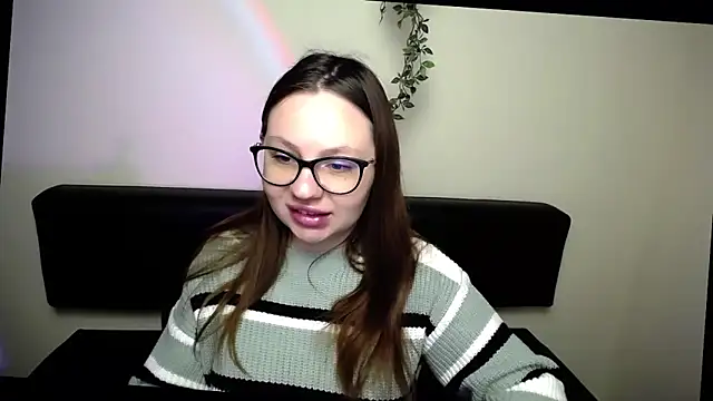 LiliaErmi online show from April 22, 2026, 5:54 am