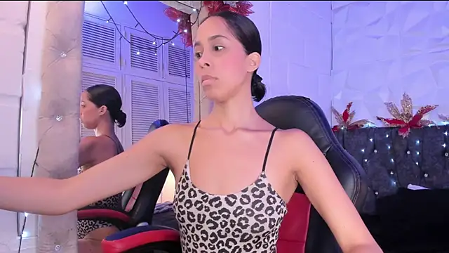 Perla dl online show from December 22, 2025, 10:29 pm