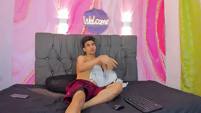 Hot Boys 69 online show from February 1, 2026, 12:26 pm