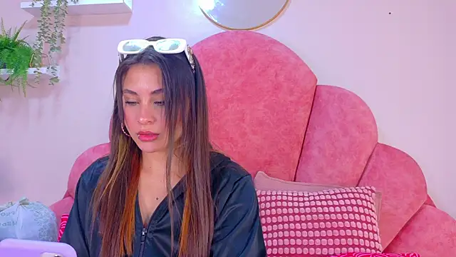 Miia Anderson online show from April 23, 2026, 11:42 am