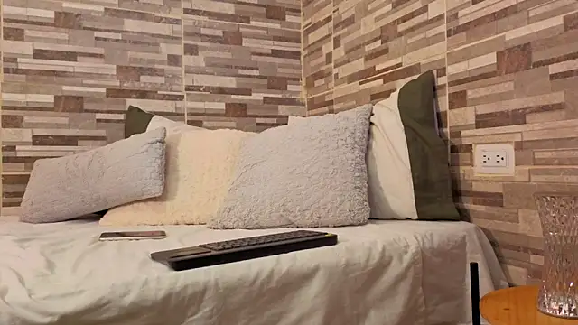 maxxcooper1 online show from March 17, 2026, 8:34 pm