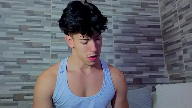 maxxcooper1 online show from March 21, 2026, 9:29 pm