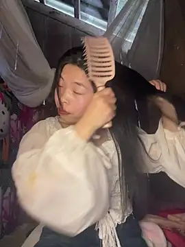 lux-su online show from February 15, 2026, 9:08 am