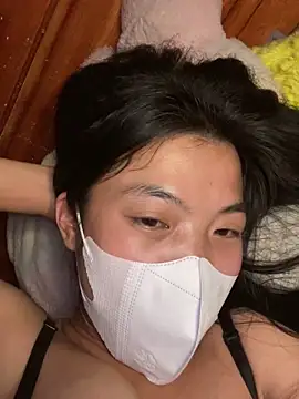 lux-su online show from April 19, 2026, 6:21 pm