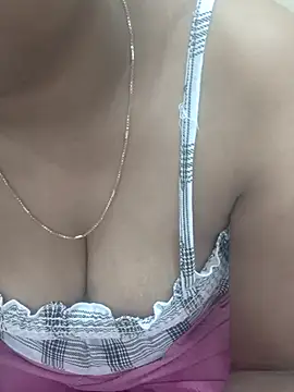 crazysexy aunty online show from December 18, 2025, 5:13 am