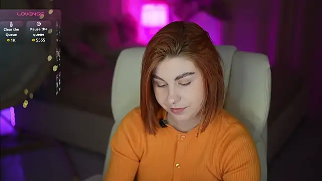 GingerPinky online show from April 20, 2026, 6:27 am