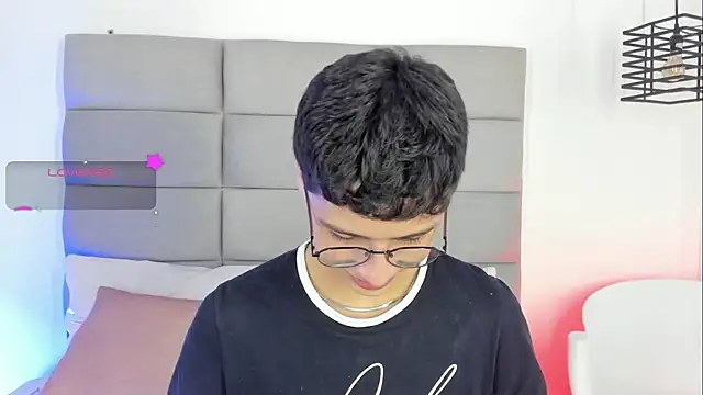 JoshClaarktt online show from March 29, 2026, 4:12 am