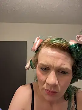 Snapshot of bluntbeautyxo chatting on April 3, 2026, 3:15 am bluntbeautyxo online show from April 3, 2026, 3:15 am