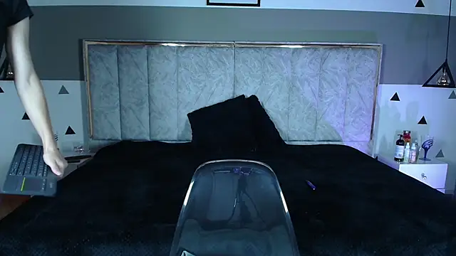 JiangShy666 online show from April 21, 2026, 11:27 am