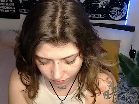 AlienforTwenty online show from February 17, 2026, 11:50 am