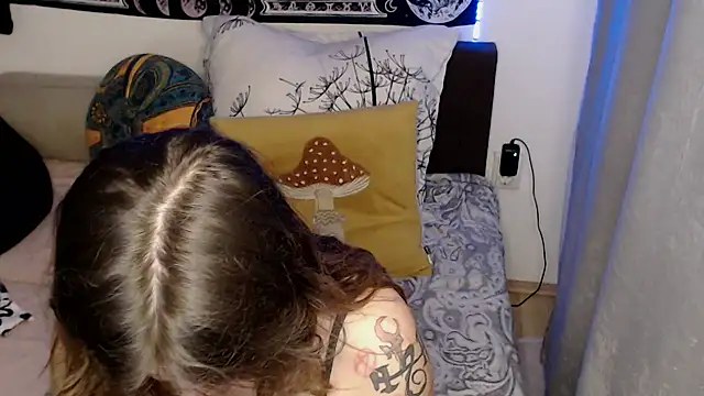 AlienforTwenty online show from April 21, 2026, 4:34 pm