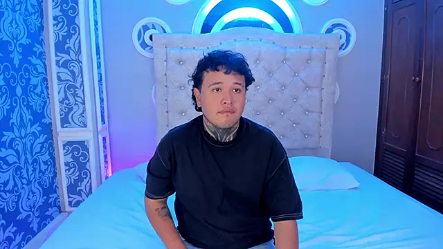 Beele and Evie online show from February 27, 2026, 7:58 pm