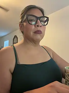 BettyWhispers online show from March 10, 2026, 2:33 pm