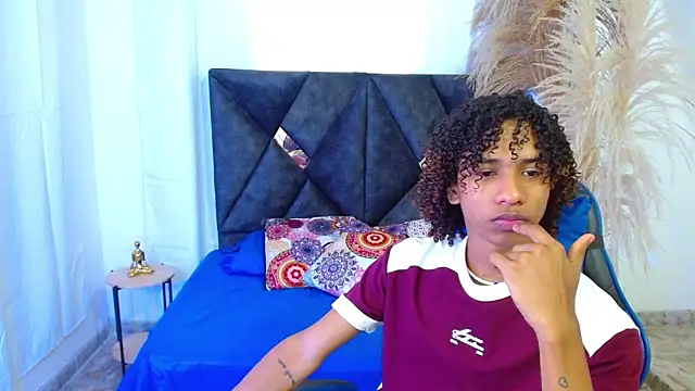 angelll18  online show from March 31, 2026, 8:31 pm