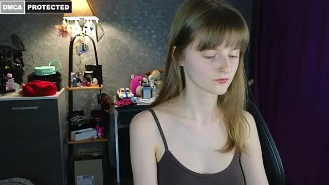 Miss Alisa  online show from July 17, 2026, 6:24 pm