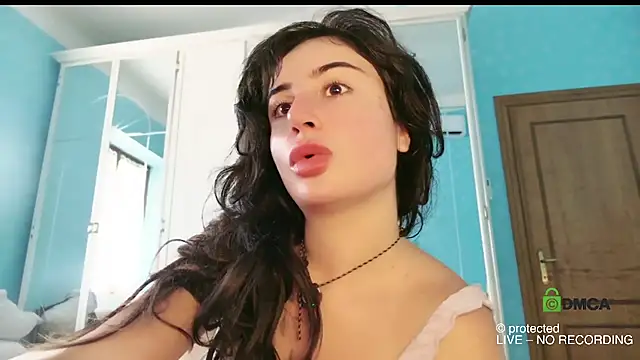 DeaAthena online show from July 29, 2026, 12:58 pm