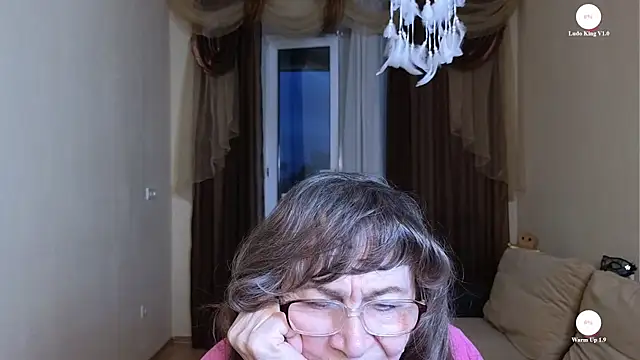 Snapshot of Betty_Bricks chatting on May 12, 2026, 4:48 pm Betty Bricks online show from May 12, 2026, 4:48 pm