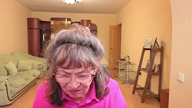 Snapshot of Betty_Bricks chatting on May 15, 2026, 4:25 pm Betty Bricks online show from May 15, 2026, 4:25 pm