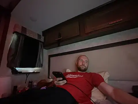 SparkledExtern online show from February 8, 2026, 3:04 pm