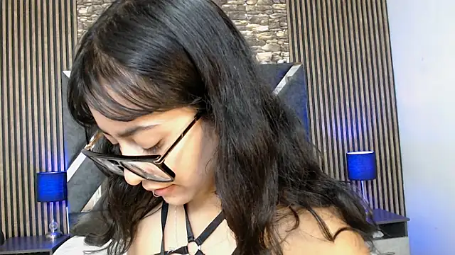 Snapshot of Amy_channel chatting on June 19, 2026, 1:04 pm Amy channel online show from June 19, 2026, 1:04 pm