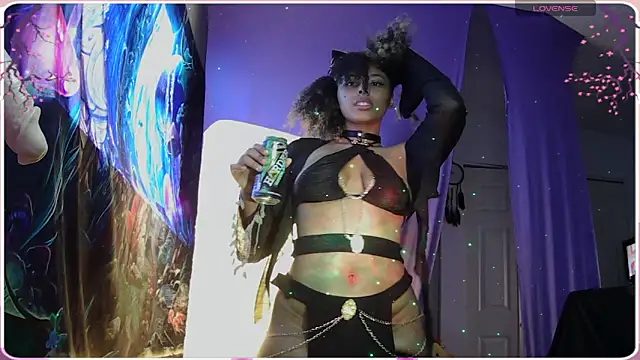 Snapshot of HonneyBunnyXO chatting on May 3, 2026, 11:00 pm HonneyBunnyXO online show from May 3, 2026, 11:00 pm