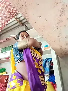 Shreya pandit online show from April 18, 2026, 6:17 am