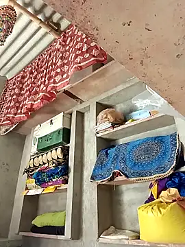 Shreya pandit online show from April 21, 2026, 5:03 am