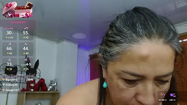 paola xm online show from February 6, 2025, 1:43 pm